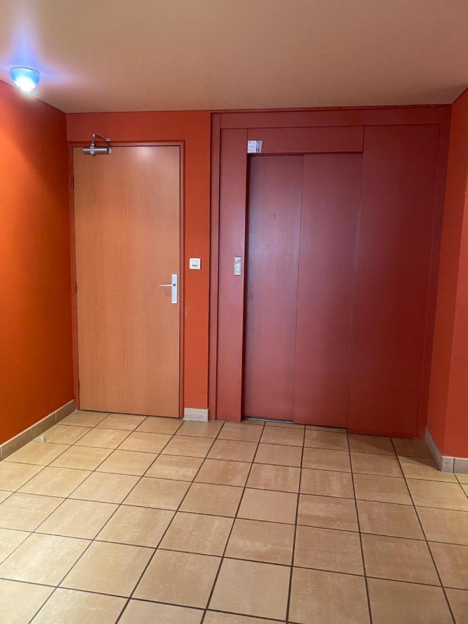 Parking Prive Gratuit, Balcon, 2 Chambres Clermont-Ferrand Exterior foto